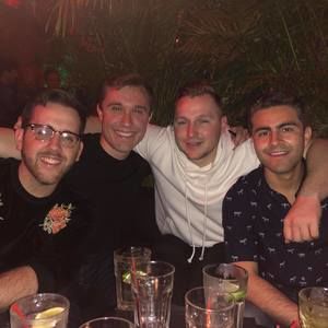 Meet your Posher, Dennis